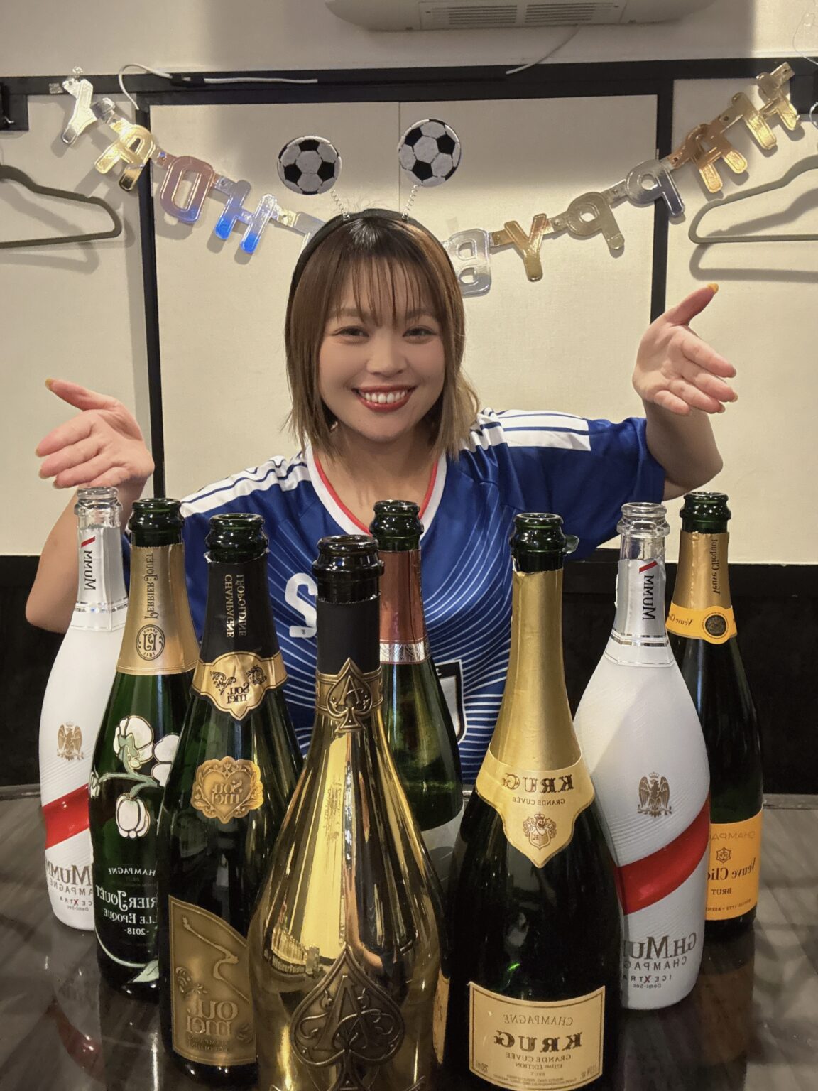 ココです⭐️ - 新橋 スナック CARAT UTAGE 宴