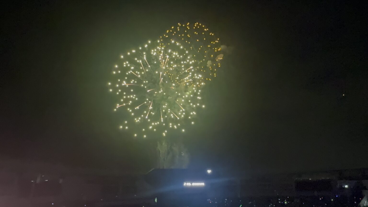 リサです🎆 - 新橋 スナック CARAT UTAGE 宴